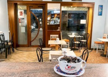 Interno non residenziale - Bar Tavola Calda - Fredda via Vittorio Emanuele II, 19, Sommariva del Bosco - foto 9
