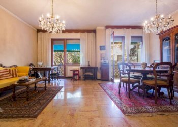 Salone - Appartamento via Divisione Acqui, 49, frazione Quinto Al Mare, Genova - foto 2