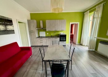 Soggiorno - Bilocale via Saluzzo, Pinerolo - foto 4