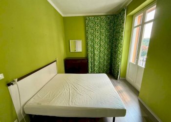 Camera da letto - Bilocale via Saluzzo, Pinerolo - foto 7