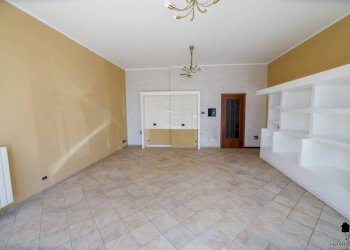Cucina - Negozio via Paolo Regis, 64, Chivasso - foto 3