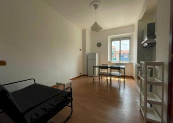 Camera da letto - Bilocale via Giovanni Paisiello, 39, Torino (zona Barriera Milano) - foto 12
