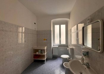 Bagno - Ufficio corso Torino, 14, Genova (zona Foce) - foto 8