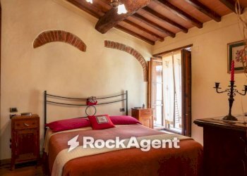 Camera da letto - Appartamento via della Misericordia, 14, Chiusi - foto 10