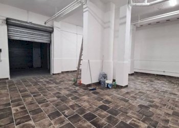 Interno non residenziale - Magazzino via Barriera del Bosco, 20, Sant'Agata Li Battiati - foto 10