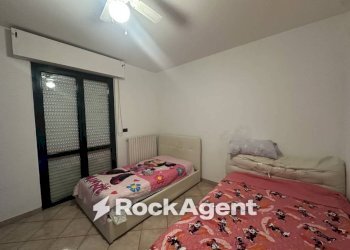 Camera da letto - Quadrilocale via Scafa, 1, Collecorvino - foto 14
