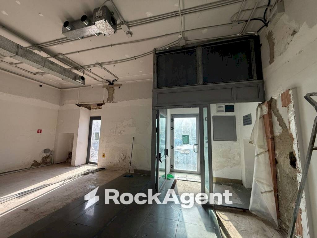 Interno non residenziale - Shop piazza Vittorio Emanuele, 18, Pietraperzia - photo 3