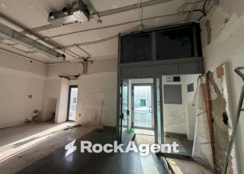 Interno non residenziale - Negozio piazza Vittorio Emanuele, 18, Pietraperzia - foto 3