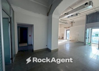 Interno non residenziale - Negozio piazza Vittorio Emanuele, 18, Pietraperzia - foto 13