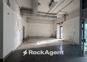 Interno non residenziale - Negozio piazza Vittorio Emanuele, 18, Pietraperzia - foto 15
