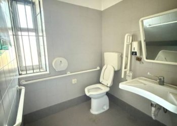 Bagno - Negozio piazza Vittorio Emanuele, 18, Pietraperzia - foto 20