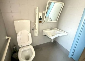 Bagno - Negozio piazza Vittorio Emanuele, 18, Pietraperzia - foto 21