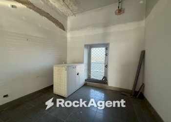 Stanza non arredata - Negozio piazza Vittorio Emanuele, 18, Pietraperzia - foto 23