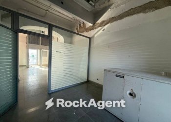 Interno non residenziale - Negozio piazza Vittorio Emanuele, 18, Pietraperzia - foto 25