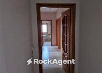 Corridoio - Appartamento viale degli Ulivi, Caulonia - foto 7