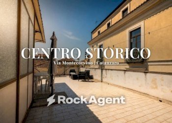 Veranda - Attico via Montecorvino, 2, Catanzaro - foto 1