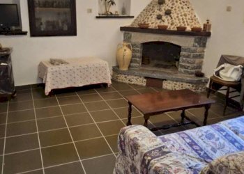 Salone - Casa indipendente contrada Prisdarello, Gioiosa Ionica - foto 10
