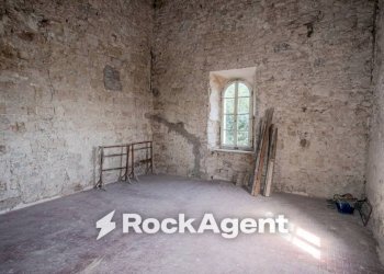 Stanza non arredata - Stabile - Palazzo Località Morruzze, 14, Baschi - foto 24