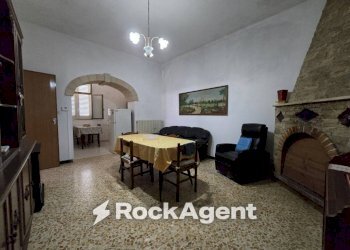Salone - Independent house via Macurano, Alessano - photo 22