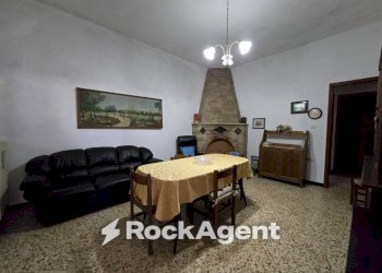 Salone - Independent house via Macurano, Alessano - photo 23
