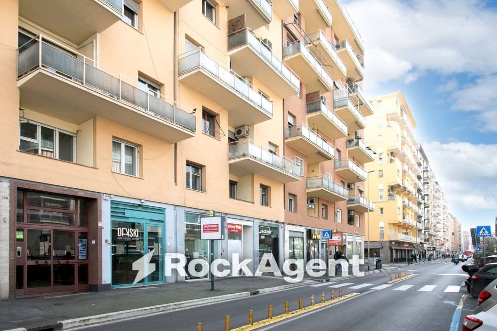 Facciata - Shop viale Libia, 172, Roma - photo 1
