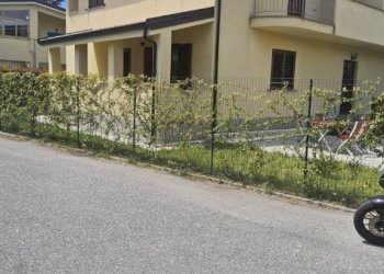 Facciata - Bilocale via Porto delle Grazie, Caulonia - foto 1