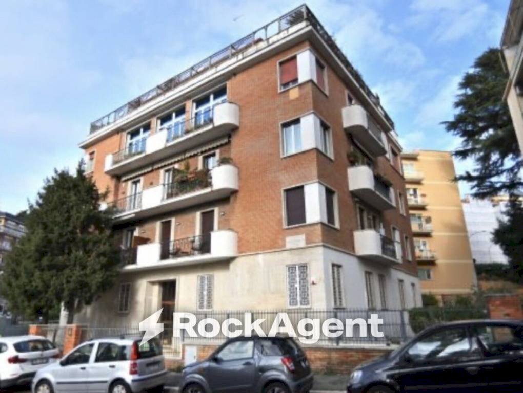 Facciata - Trilocale viale delle Medaglie d'Oro, 406, Roma - foto 1
