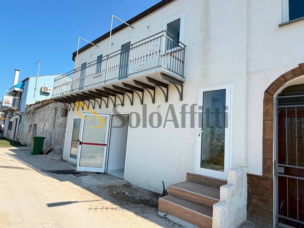 Cortile interno - Shop via Gaie di Garaffe, Sciacca - photo 1