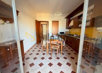 Cucina - Three-room apartment via Giovanni Amendola, Sciacca - photo 8