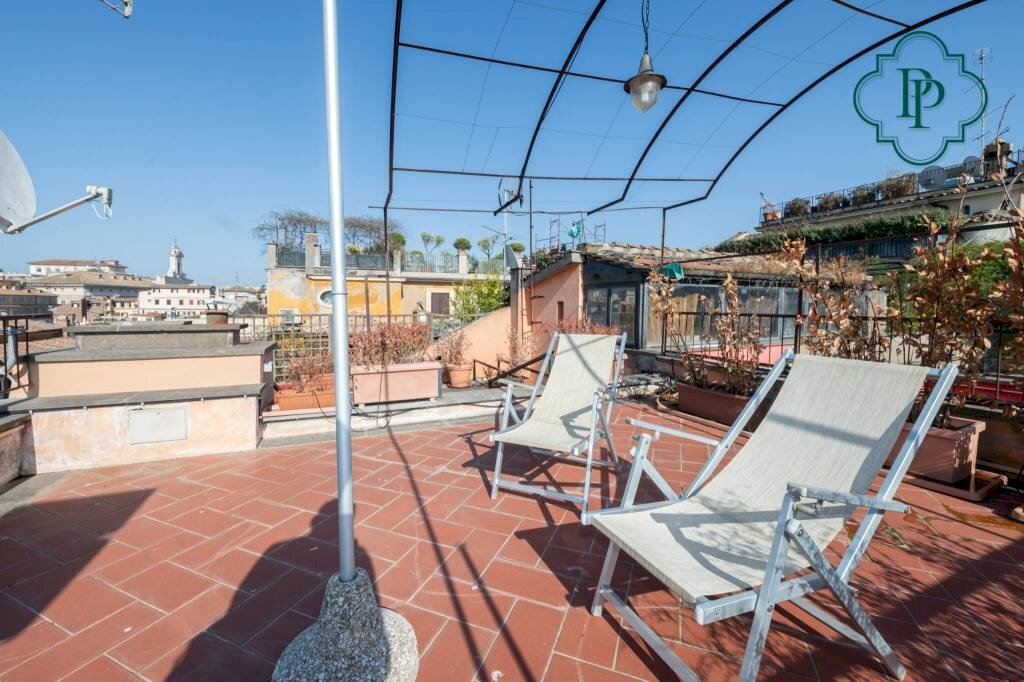 Terrazzo - Four-room apartment piazza Rondanini, Roma (neighborhood Centro Storico) - photo 3
