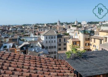 Vista - Quadrilocale piazza Rondanini, Roma (zona Centro Storico) - foto 4
