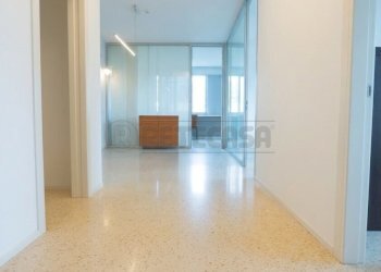WhatsApp Image 2026-07-23 at 12.45.47 (5) - Office Viale Roma 8, Vicenza - photo 1