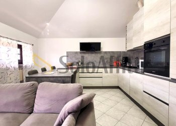 Soggiorno - Three-room apartment Via Cesare Battisti, Pogliano Milanese - photo 1