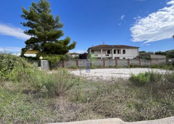 esterno - Commercial Premises Via di Montenero, Livorno - photo 1