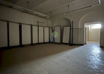 interno fondo - Commercial Premises Via di Montenero, Livorno - photo 8