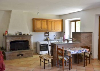 15 Cucina piano terra - Villa VOCABOLO COPIO, Baschi - foto 4