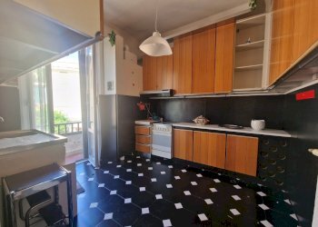 cucina a appartamento via majorana quinto genova - Appartamento Via Giuseppe Majorana 27, frazione Quinto Al Mare, Genova - foto 3
