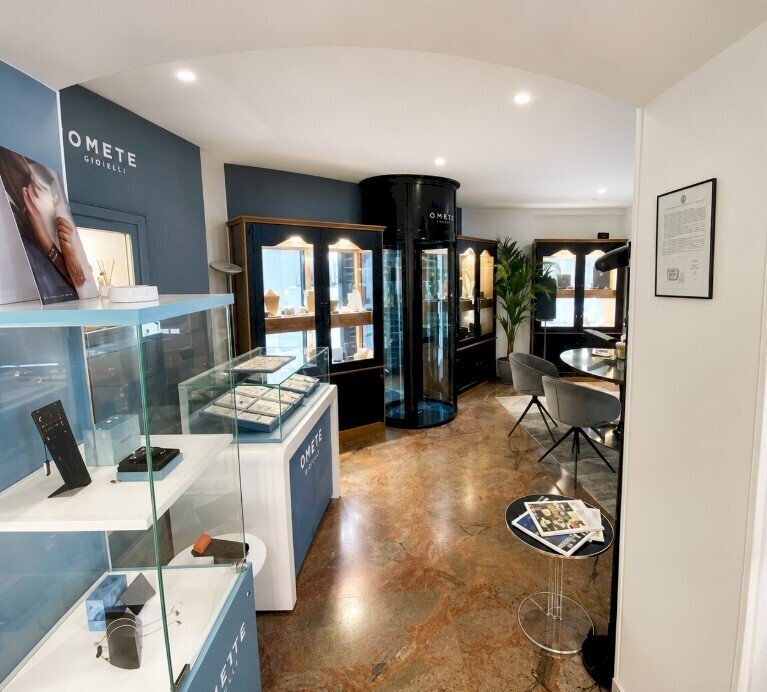 4 - Commercial Premises at auction Via Nicolò Girardengo 56, Novi Ligure - photo 2
