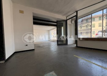 3 - Commercial Premises Via Udine 10/A, Pordenone - photo 3