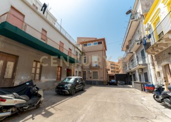 Via Plebiscito 187 ct (1) - Three-room apartment Via Plebiscito 187, Catania - photo 2