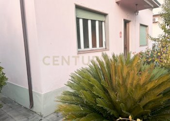 Facciata Laterale Sinistro - Villa Via Aurelia 4, Vecchiano - foto 2