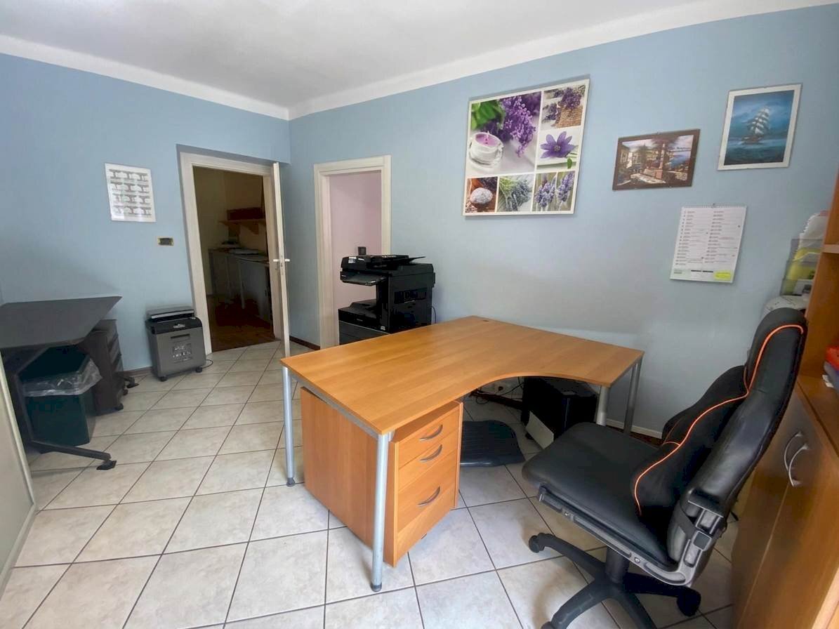 Ufficio Via Emile Chanoux 4, Pont-Saint-Martin - foto 2