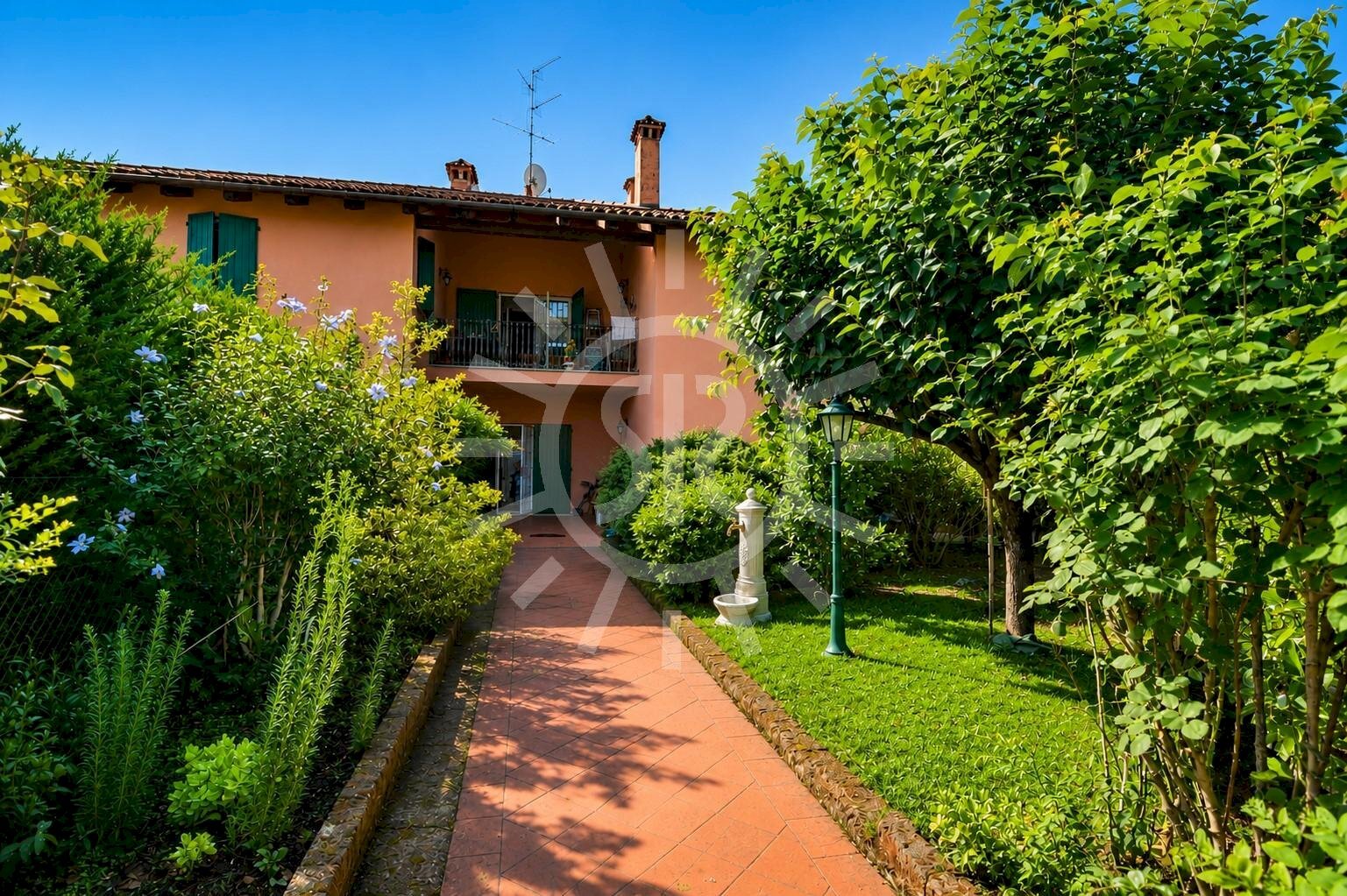Porzione di casa San Lazzaro di Savena - foto 1
