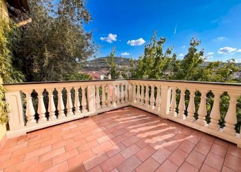 Three-room apartment Via Principale, Imperia - photo 1