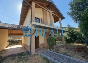 Semi-detached Villa Magenta - photo 1