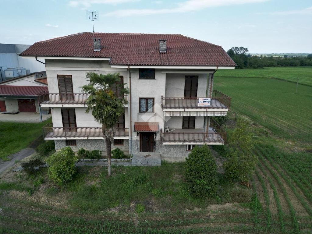 Independent house Via Provinciale Saluzzo, Barge - photo 1
