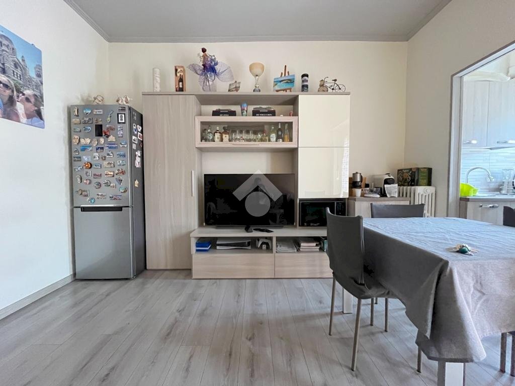 Three-room apartment Via Pietro Chiampo, Pinerolo - photo 1