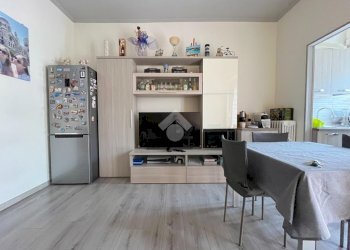 Three-room apartment Via Pietro Chiampo, Pinerolo - photo 1
