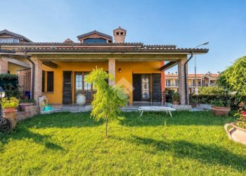 Porzione di casa Via Raffaello, Medesano - foto 1