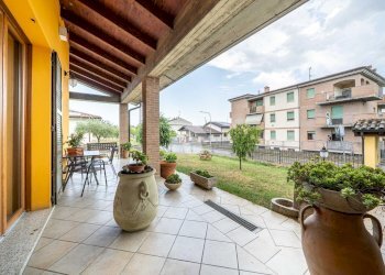 Villa Via Raffaello, Medesano - foto 2